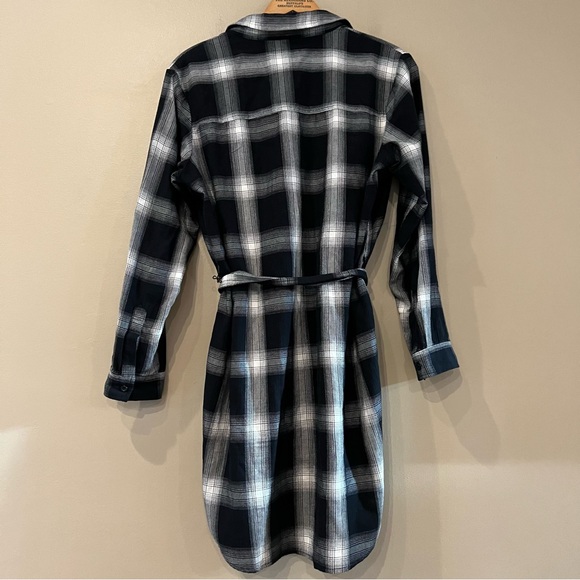 Universal Thread Flannel Plaid Belted Dress Sz Large knee length Black White - Picture 3 of 7